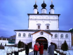 Экскурсия в Свято-Троицкий Белопесоцкий монастырь