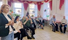 Волонтёры вновь побывали в гостях у людей, проживающих в доме-интернате № 2 
