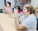 Каширские участники проекта «Активное долголетие» продолжают осваивать пальчиковую гимнастику