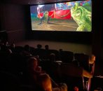 В кинотеатр вместе с родителями отправились воспитанники отделения реабилитации для детей-инвалидов № 2 