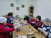 Плетение из бумажной лозы осваивают ступинцы