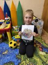 Антистресс-картинки раскрашивают воспитанники отделения реабилитации для детей инвалидов и детей с ограниченными возможностями здоровья № 2 