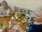 Ступинские рукодельницы освоили декорирование пасхальных яиц в технике рококо