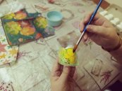 Для участников клуба «Активное долголетие» города Ступино состоялся мастер-класс по декорированию пасхальных яиц в технике декупаж