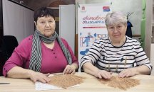 �������