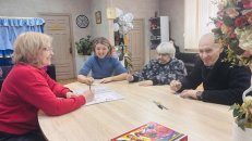 �������