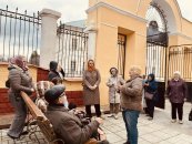 �������